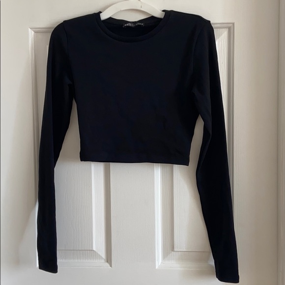 Zara Tops - Long Sleeve Cropped Zara Top